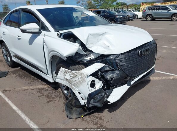 WA12UBFZ4SP040830 2025 AUDI Q4 White Widok z przodu