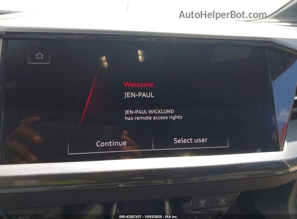 WA12UBFZ4SP040830 2025 AUDI Q4 White 