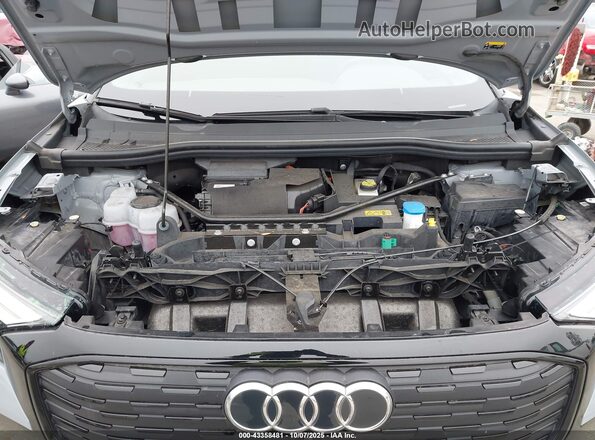 WA132BFZ5NP015921 2022 AUDI Q4 Gray Rear view