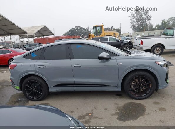 WA132BFZ5NP015921 2022 AUDI Q4 Gray Rear interior view