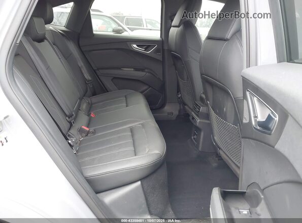 WA132BFZ5NP015921 2022 AUDI Q4 Gray VIN sticker view
