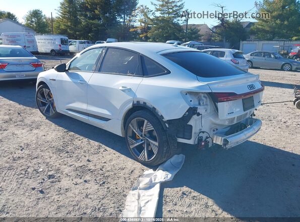 WA13AAGE5NB037150 2022 AUDI E-TRON White Rear left
