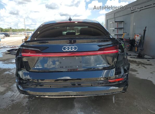 WA13AAGEXNB025639 2022 AUDI E-TRON Black Вид ззаду
