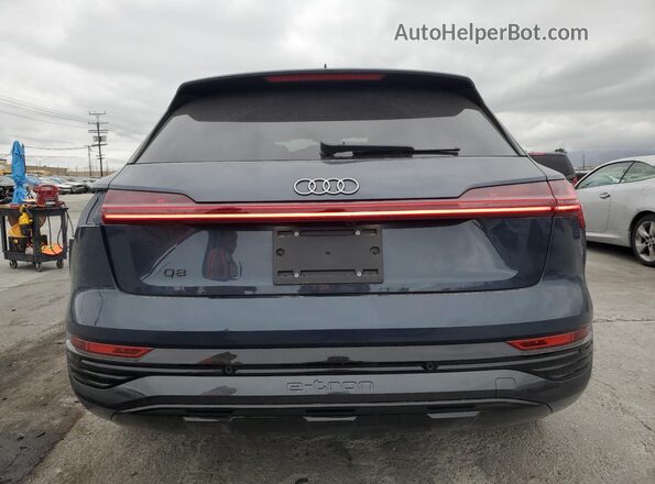 WA14AAGEXRB058084 2024 AUDI Q8 Gray Вид ззаду