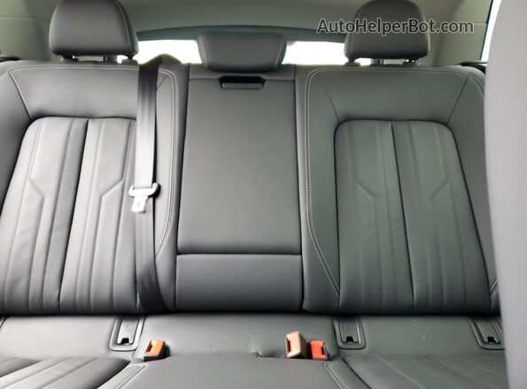 WA14AAGEXRB058084 2024 AUDI Q8 Gray Вид задніх сидінь