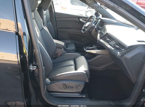 WA14UBFZ0SP035651 2025 AUDI Q4 Black 