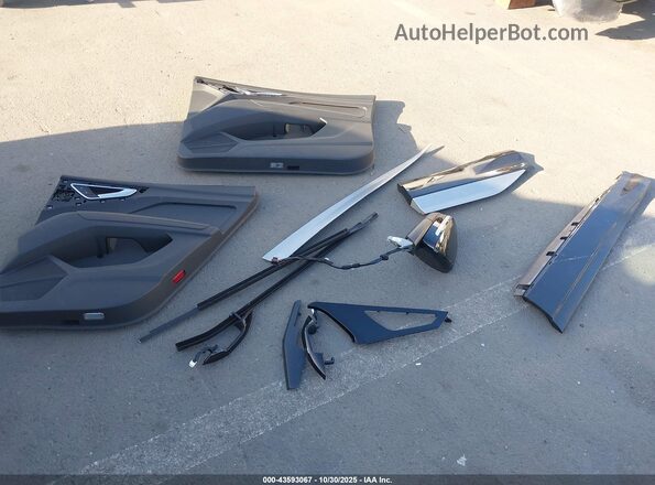 WA14UBFZ0SP035651 2025 AUDI Q4 Black 