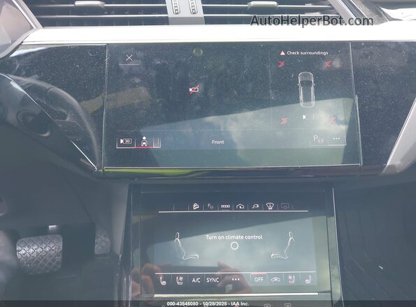 WA16AAGE6RB052016 2024 AUDI Q8 E-TRON Black 