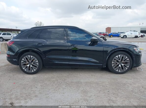 WA16AAGE6RB052016 2024 AUDI Q8 E-TRON Black უკანა სალონის ხედი