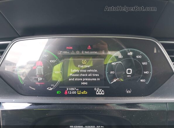 WA16AAGE6RB052016 2024 AUDI Q8 E-TRON Black უკანა სავარძლების ხედი