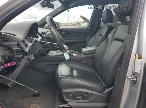 WA1AAAF75KD007785 2019 AUDI Q7 Silver Սալոնի դիմացի տեսք