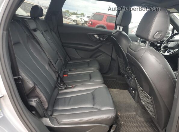 WA1AAAF75KD007785 2019 AUDI Q7 Silver Հետևի նստատեղերի տեսք