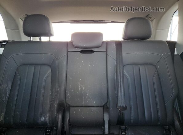 WA1AAAFY0M2052348 2021 AUDI Q5 White Rear seats view