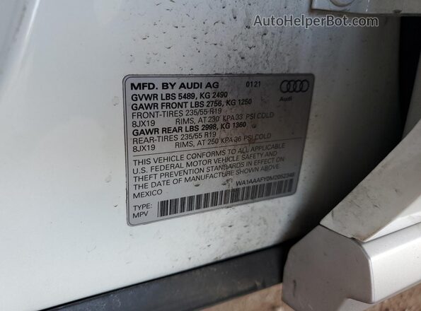 WA1AAAFY0M2052348 2021 AUDI Q5 White VIN sticker view