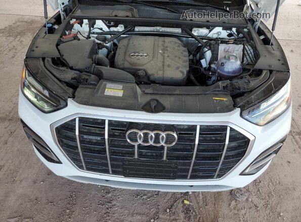 WA1AAAFY0M2052348 2021 AUDI Q5 White Engine compartment view