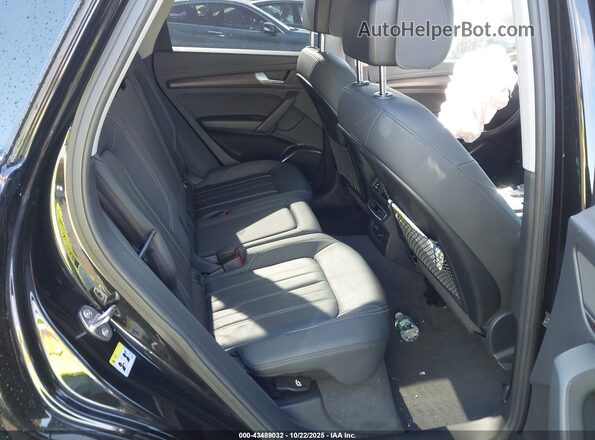 WA1AAAFY2M2028973 2021 AUDI Q5 Black Вид наклейки з VIN-кодом