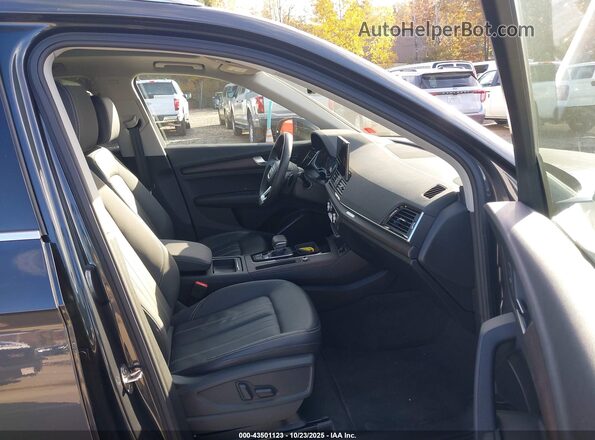 WA1AAAFY2M2066168 2021 AUDI Q5 Gray Vista interior delantera