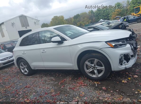 WA1AAAFY5M2094028 2021 AUDI Q5 White Vista interior trasera