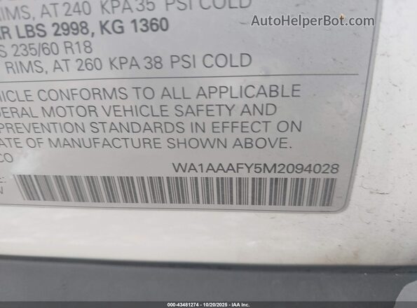 WA1AAAFY5M2094028 2021 AUDI Q5 White Vista del compartimento del motor