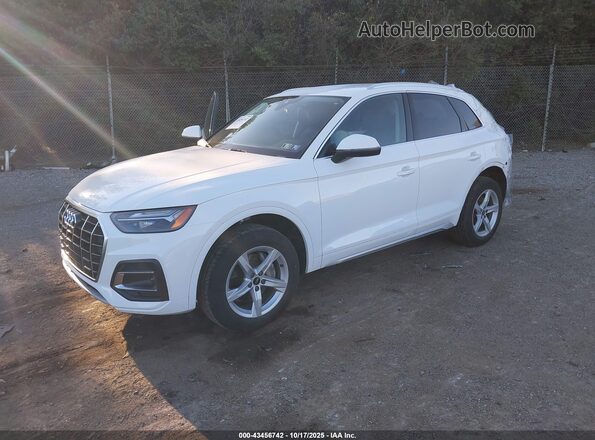 WA1AAAFY6M2004479 2021 AUDI Q5 White Передня ліва чверть