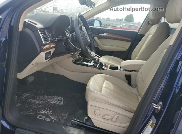 WA1AAAFY9M2070654 2021 AUDI Q5 Blue Vista interior delantera