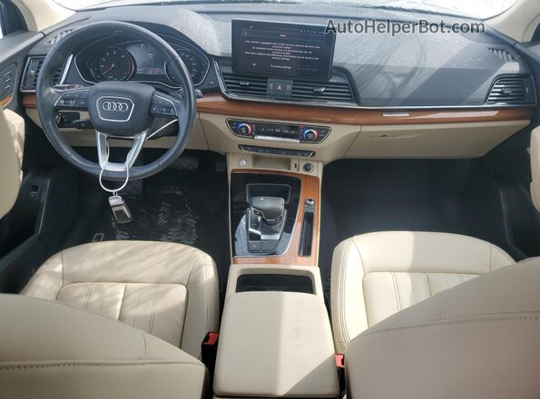 WA1AAAFY9M2070654 2021 AUDI Q5 Blue Vista del salpicadero