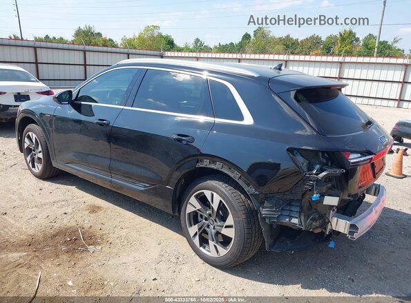 WA1AAAGE0NB013541 2022 AUDI E-TRON Black 