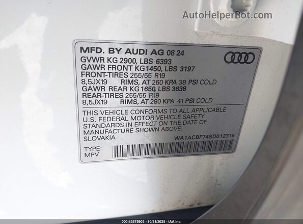WA1ACBF74SD012315 2025 AUDI Q7 White Engine compartment view