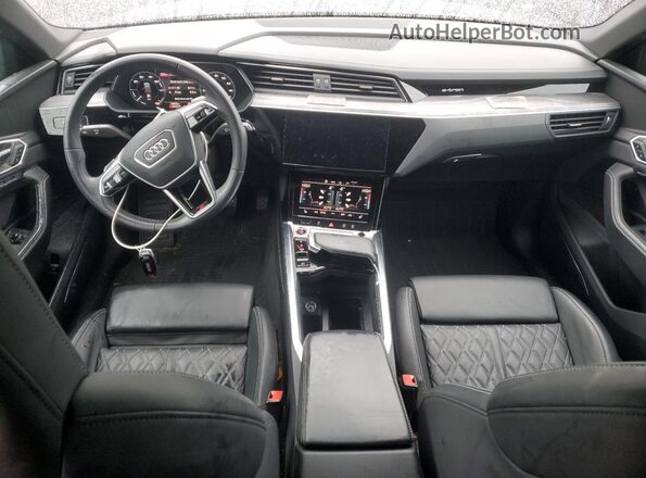 WA1ACBGE1NB047259 2022 AUDI E-TRON Синий Вид панели приборов