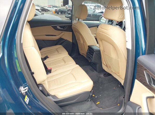 WA1AJAF71MD033688 2021 AUDI Q7 Blue Widok naklejki z numerem VIN