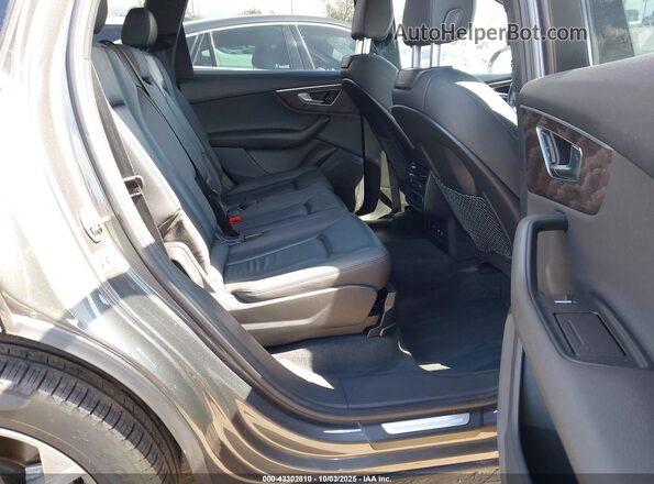 WA1AJAF79LD010027 2020 AUDI Q7 Gray VIN sticker view