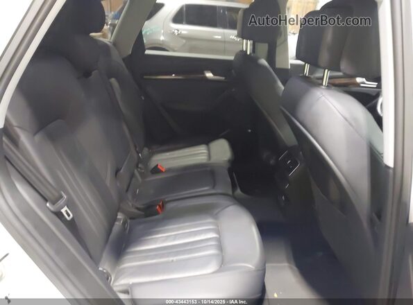 WA1ANAFY4K2114657 2019 AUDI Q5 White VIN კოდის სტიკერის ხედი