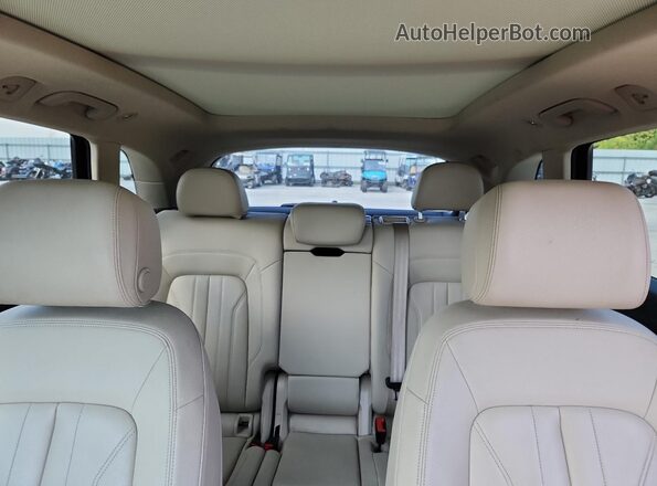 WA1ANAFY6L2019549 2020 AUDI Q5 White Rear seats view