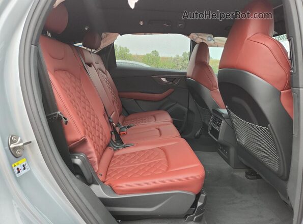 WA1AWBF7XPD003858 2023 AUDI SQ7 Серебряный Вид задних сидений