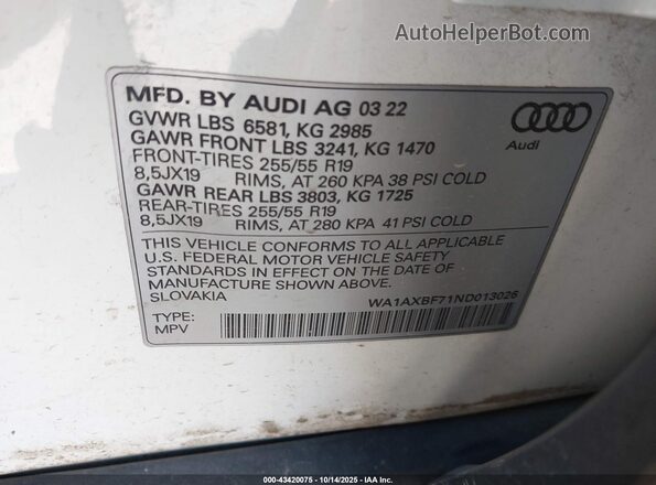 WA1AXBF71ND013026 2022 AUDI Q7 White Engine compartment view
