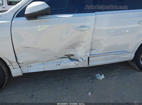 WA1AXBF71ND013026 2022 AUDI Q7 White Front view