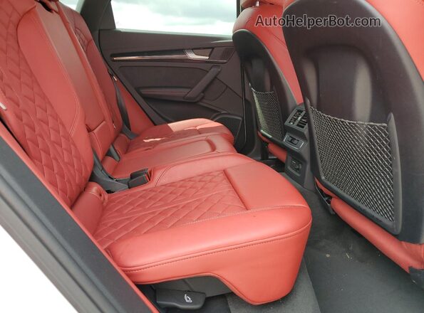 WA1B4AFY1P2135643 2023 AUDI SQ5 White Widok wnętrza z tyłu