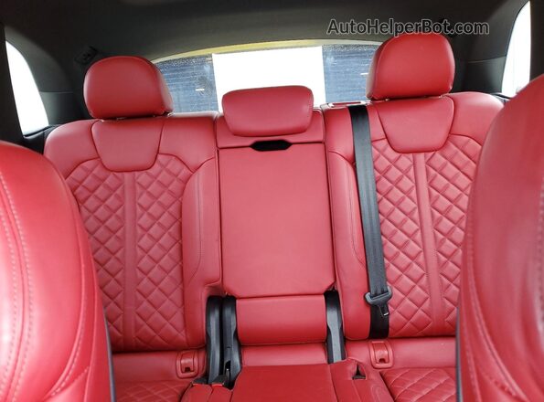 WA1B4AFY1P2135643 2023 AUDI SQ5 White Widok tylnych siedzeń