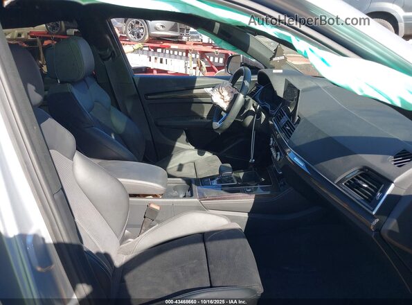 WA1B4AFY2P2156825 2023 AUDI SQ5 Silver Widok wnętrza z przodu