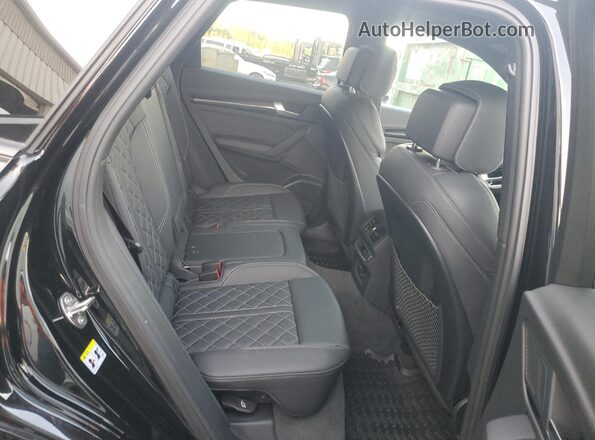WA1B4AFY5S2002926 2025 AUDI SQ5 Black Vista de los asientos traseros