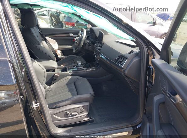 WA1B4AFY8R2023134 2024 AUDI SQ5 Black Вид салону спереду