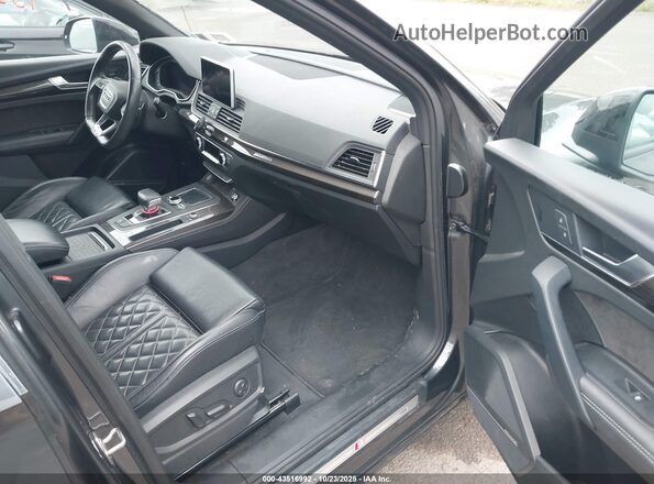 WA1B4AFY9L2021805 2020 AUDI SQ5 Gray წინა სალონის ხედი
