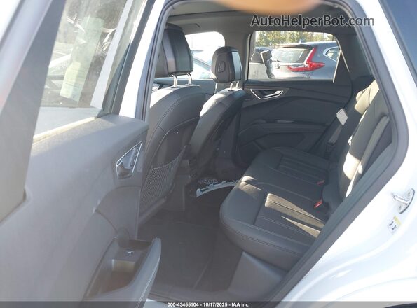 WA1B5BFZ3SP015026 2025 AUDI Q4 White 