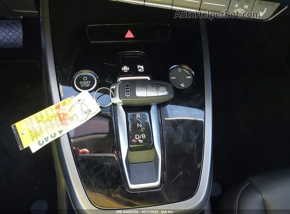 WA1B5BFZ3SP015026 2025 AUDI Q4 White 