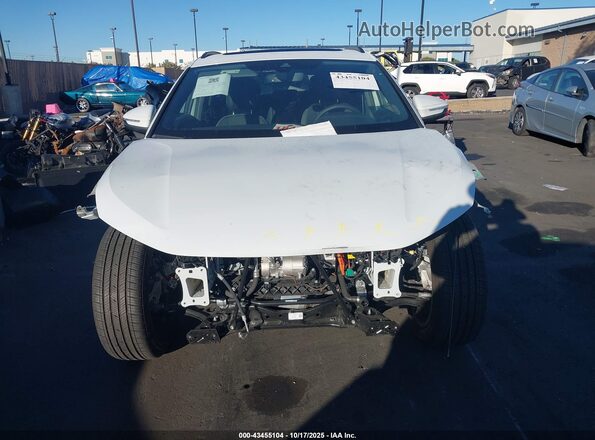 WA1B5BFZ3SP015026 2025 AUDI Q4 White 