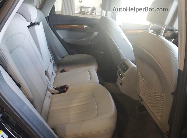 WA1BAAFY9M2135832 2021 AUDI Q5 Black Widok wnętrza z tyłu
