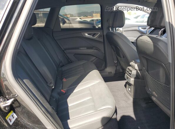 WA1BCBFZ6PP017088 2023 AUDI Q4 Black Vista interior trasera