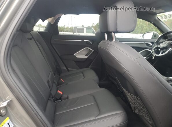 WA1BECF32L1009076 2020 AUDI Q3 Gray Widok wnętrza z tyłu