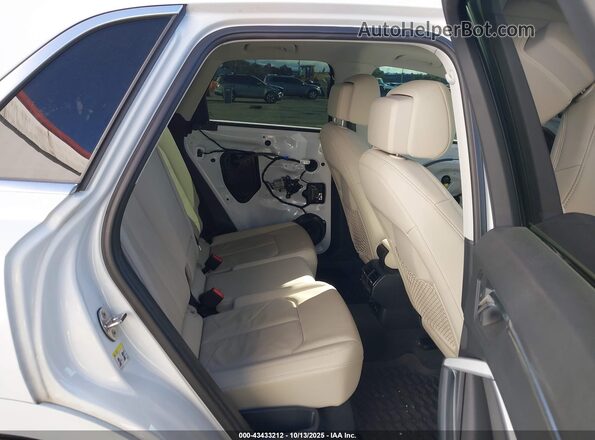 WA1BECF36L1086470 2020 AUDI Q3 White VIN კოდის სტიკერის ხედი
