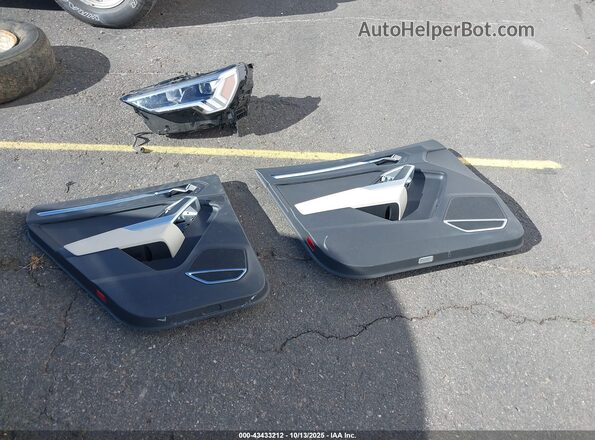 WA1BECF36L1086470 2020 AUDI Q3 White ხელსაწყოთა პანელის ხედი